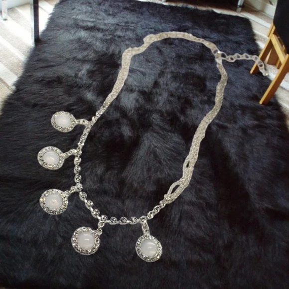 .🎄10/$20. ~Silver Tone Choker Necklace - Picture 6 of 6